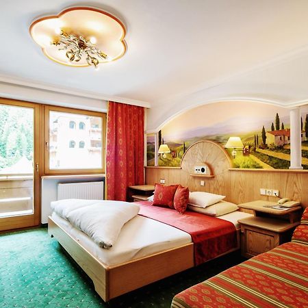 Hotel Neuhintertux Bagian luar foto